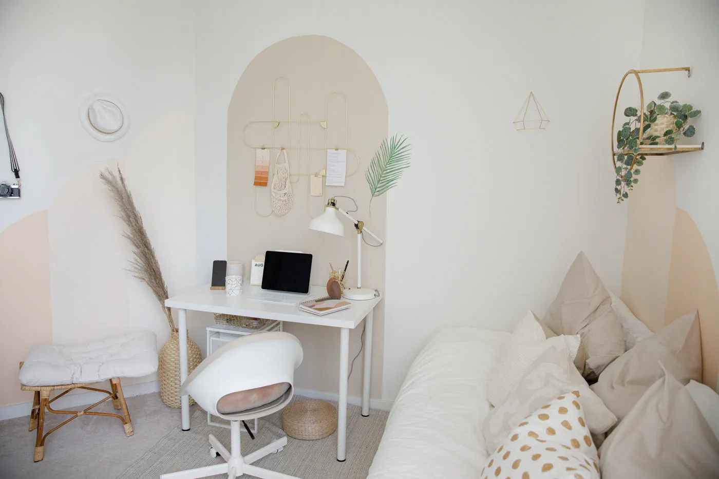 Photo Of A White And Beige Home Office